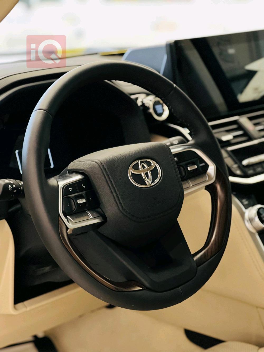 تويوتا لاندكروزر